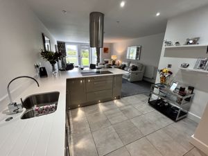 Photo 9- click for photo gallery